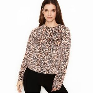 Victoria’s Secret Velour Crewneck Medium M Animal Print Cheetah Sweatshirt Soft